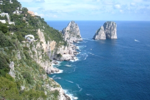 zeilen-Capri-Faraglioni.jpg