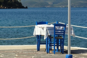 zeilen lefkas - griekse stoelen